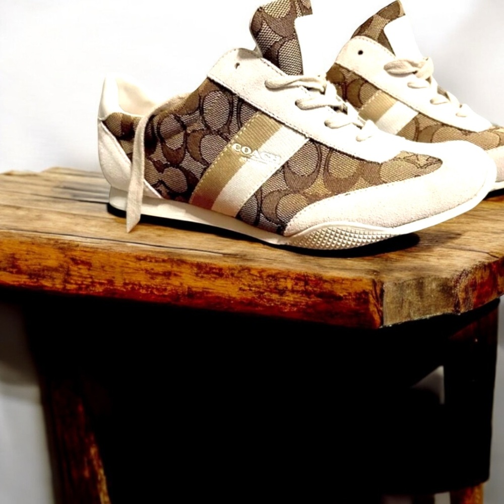 COACH Kelson Outline Signature Suede in Khaki and Chalk Womens Size 7 - Picture 3 of 16
